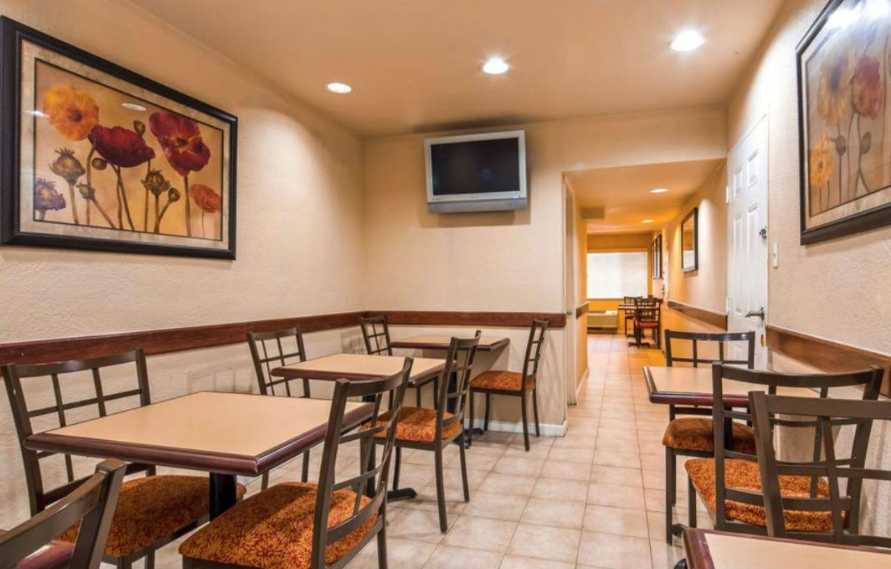 Best Western Town House Lodge Модесто Екстериор снимка